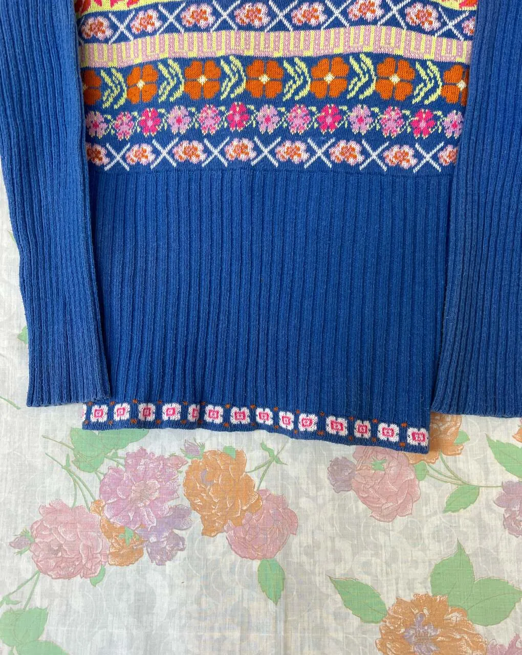 90's Printed Turtle Neck Sweater