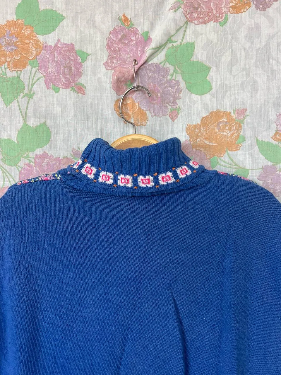 90's Printed Turtle Neck Sweater