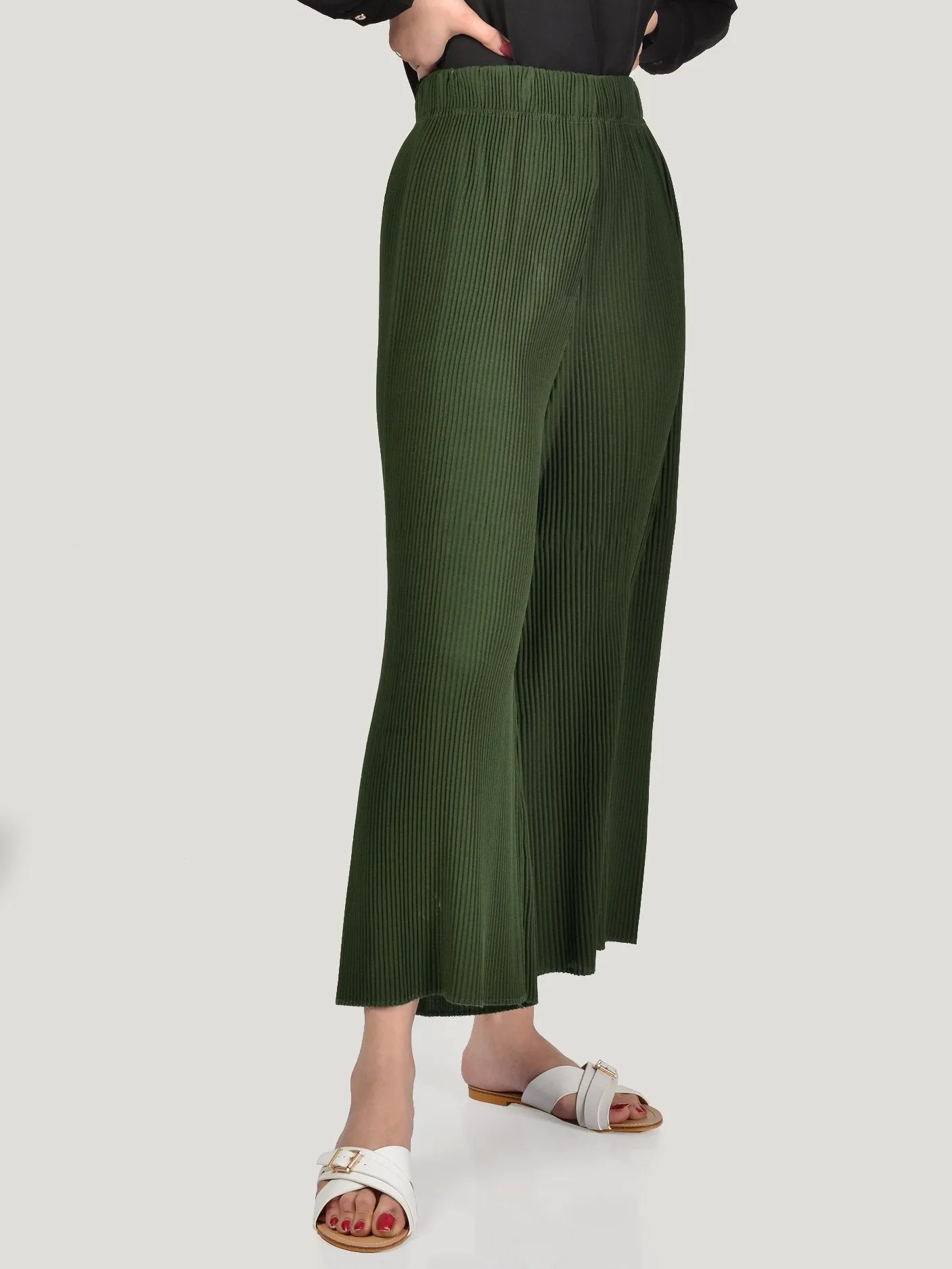 Pleated Wide-Leg Pants